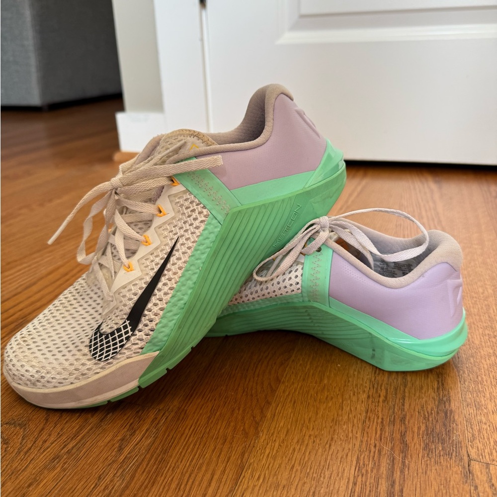 Nike Women's Metcon 6 Training Shoes